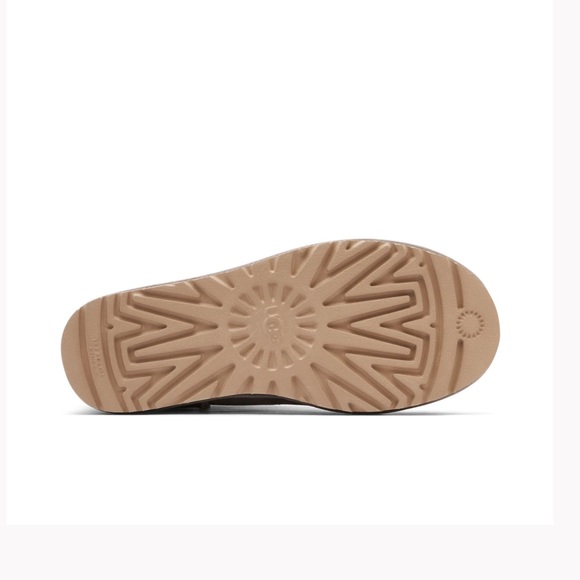 UGG MINI CLASSIC II BOOTS RARE GOAT SIZE 7 ‘ONLY ONE ☝️ LEFT’ - Picture 5 of 12